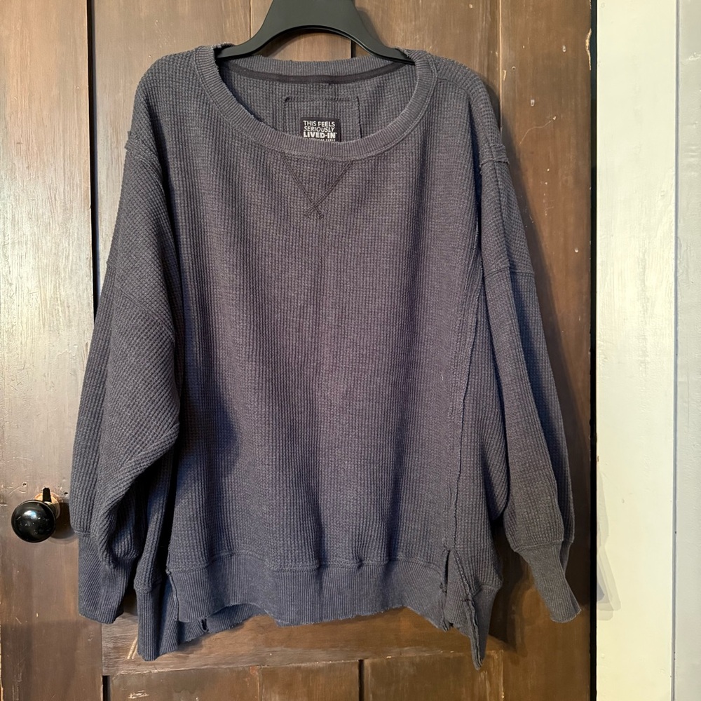 Lived-in American Eagle Oversized Dark Gray Waffle Knit Sweater